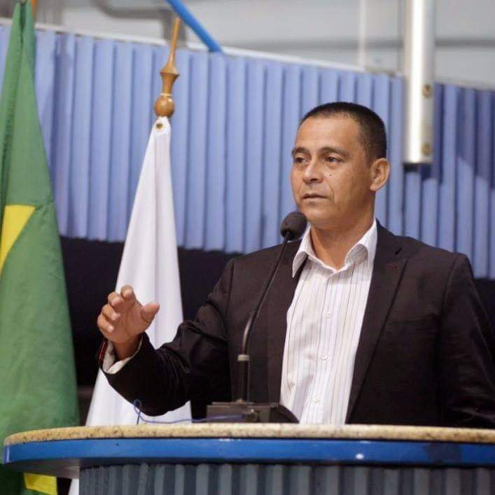 Presidente da Câmara, Cléber Félix, alegou que a limpeza na véspera dos feriadões estava previsto em contrato, o que não conseguiu provar. . Crédito: Divulgação