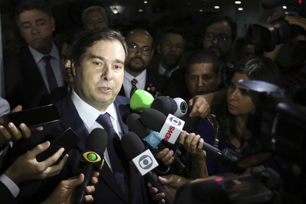 Foram 103 assinaturas para sustar a análise do tema por 20 dias. O tema, porém, deve ser analisado pelo presidente da Casa, Rodrigo Maia (DEM-RJ). Crédito: Windows)