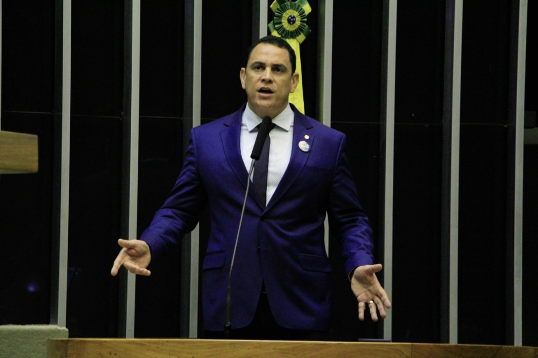 Deputado em primeiro mandato, Da Vitória conseguiu seis passaportes diplomáticos. Crédito: Divulgação