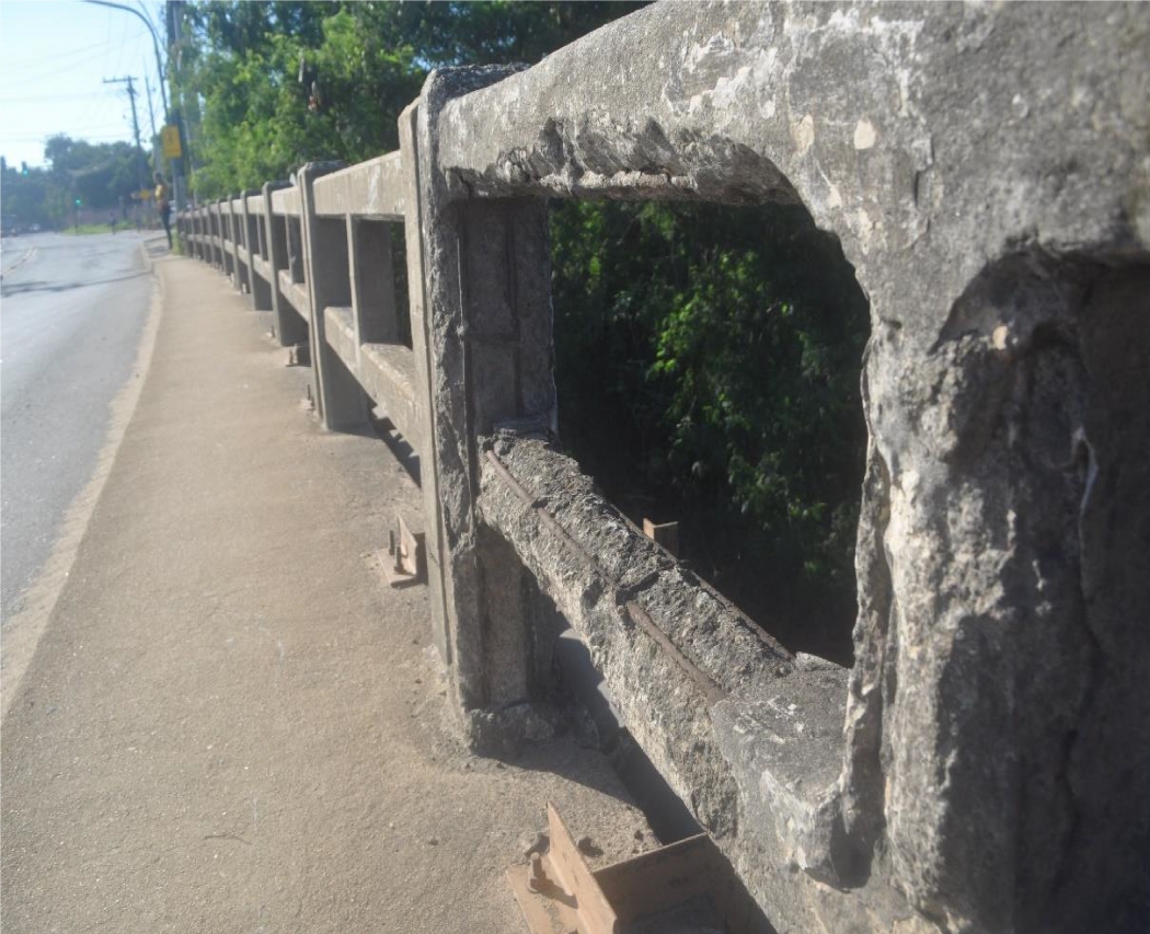 Guarda-corpo do viaduto Tabajara na Rodovia do Contorno, em Cariacica. Crédito: Divulgação | Abenc
