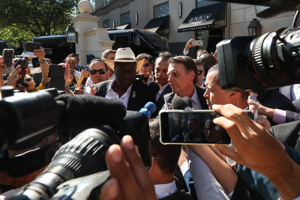 Jair Bolsonaro fala à imprensa em Dallas, no Texas (EUA). Crédito: Marcos Corrêa/PR