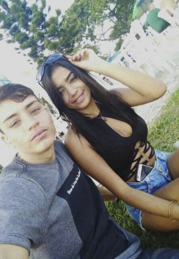 Acidente entre carros e moto mata duas pessoas na Terceira Ponte. Kelvin Gonçalves dos Santos, de 23 anos e Brunielly Oliveira, de 17 anos, vítimas do acidente. Crédito: Reprodução