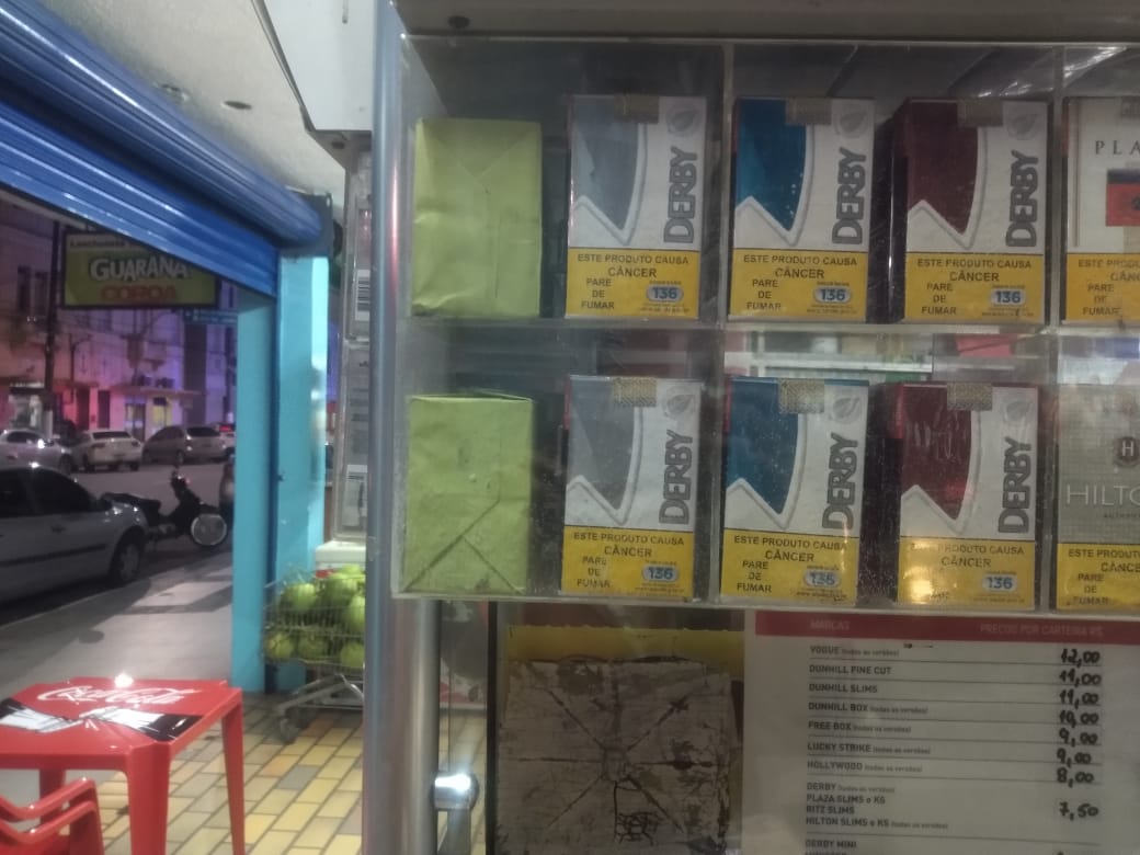 Jovem assalta lanchonete com arma falsa. Crédito: Esthefany Mesquita