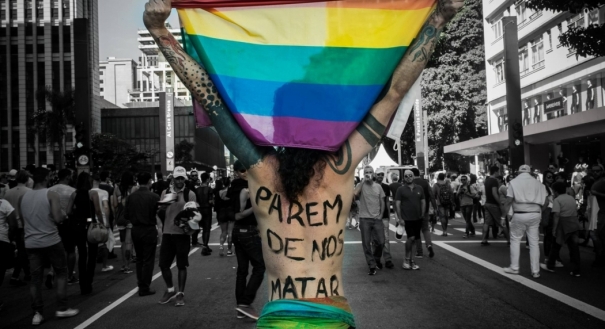 Protesto contra violência contra os gays