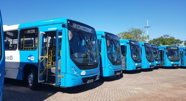 20 ônibus do sistema Transcol passam a circular com ar-condicionado