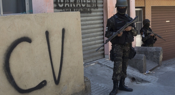 Facções atuam no Brasil