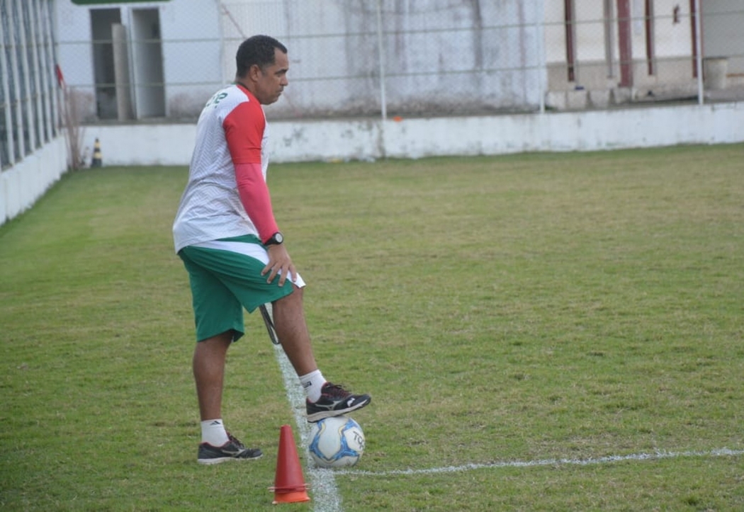 Duzinho, técnico do Real Noroeste. Crédito: Júnior Sapo/Divulgação