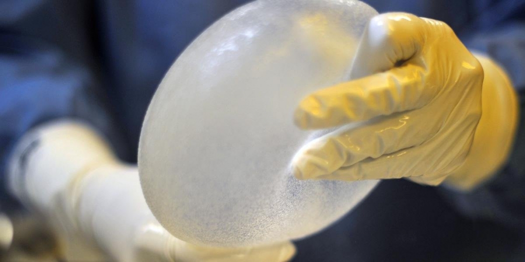 Fabricante faz recall de implantes de silicone. Crédito: Christophe Simon/AFP