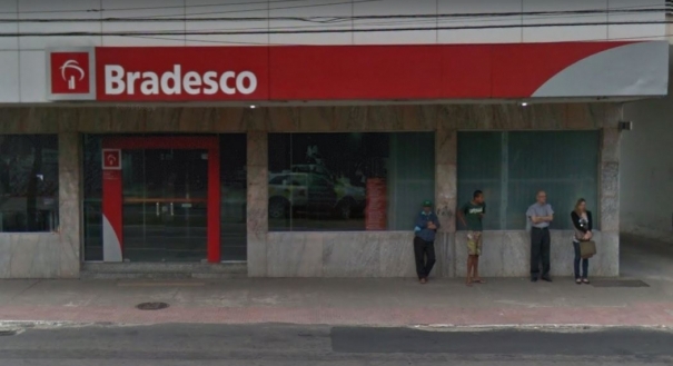 Após Bradesco, Banestes lança programa de demissão 