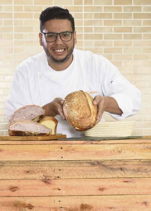 Thiago já chegou a fazer pão com uma fermentação que demorou 74 horas. Crédito:              Vitor Jubini                       