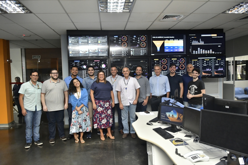 Jornalistas e profissionais de tecnologia e marketing durante lançamento da Mesa de Performance de A Gazeta. Crédito: Rodrigo Gavini