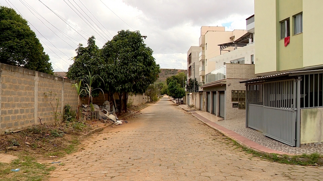 Rua do bairro Castelo Branco, em Colatina, no Noroeste do Espírito Santo. Um dos bairros onde tem acontecido os envenenamentos. Crédito: Reprodução | TV Gazeta Noroeste