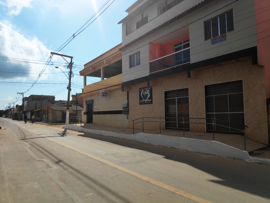 Avenida D. Pedro I, em Ulisses Guimarães, Vila Velha. Crédito: Isaac Ribeiro