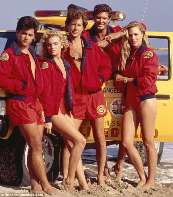 Os salva-vidas de "Baywatch" inspiram o novo vermelho da Pantone. Crédito: Pinterest