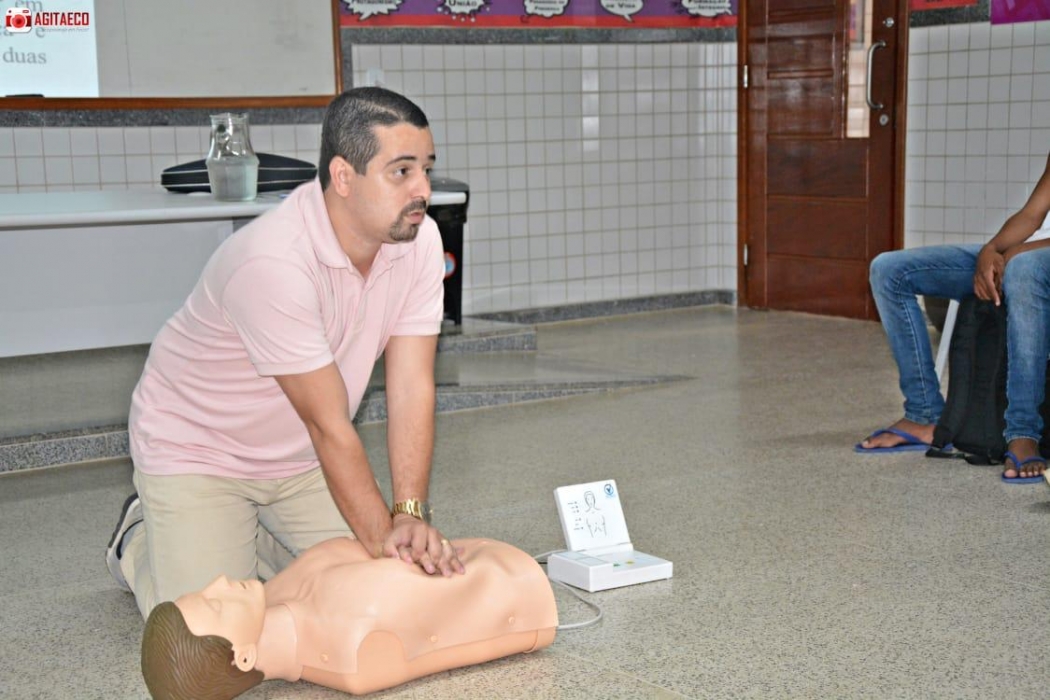 Enfermeiro, Ulysses tem sete anos de experiência hospital e também é professor de curso técnico. Crédito: Acervo Pessoal