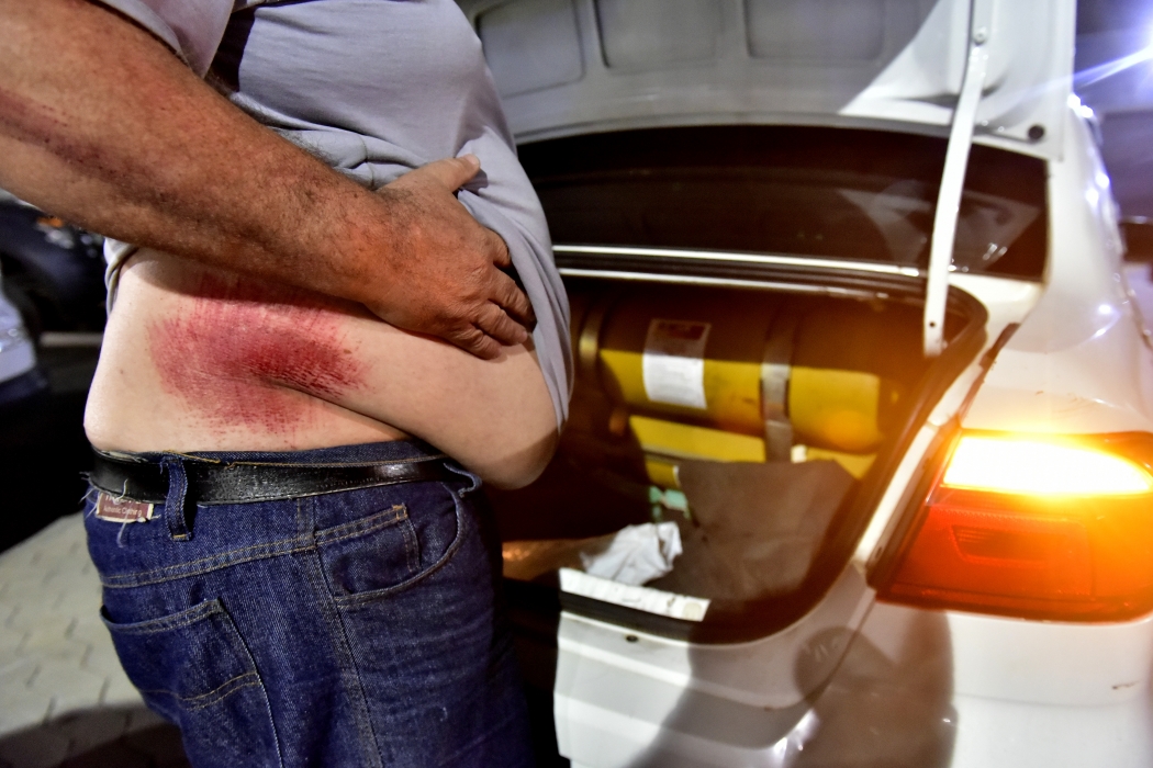 Taxista colocado em porta-malas por bandidos conseguiu fugir. Crédito: Fernando Madeira